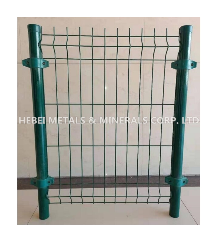 WIRE PANEL FENCE